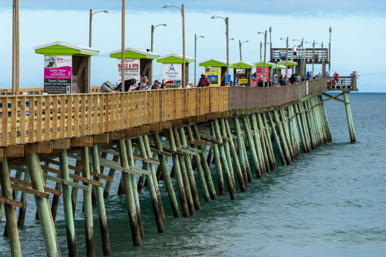 waterfront restaurants morehead city